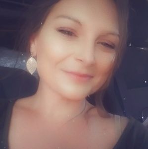 Meet your Posher, Briana